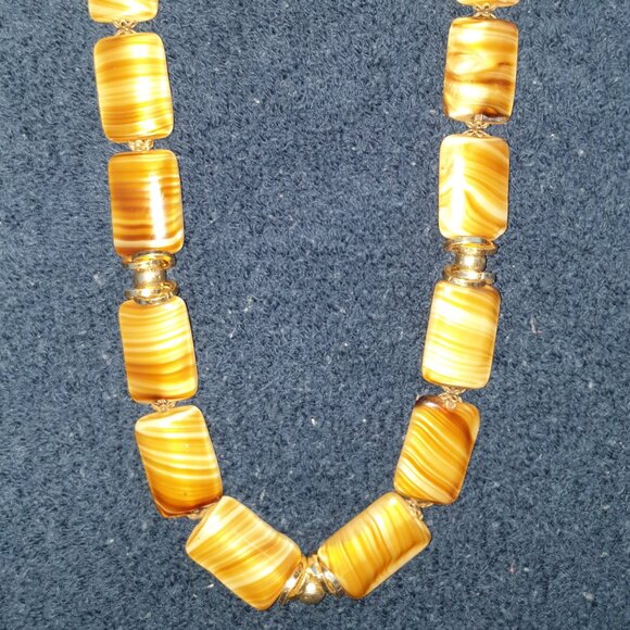 Amazing Vintage Art Deco Brown Agate Glass Beaded Hand Knotted Necklace - Picture 9 of 11